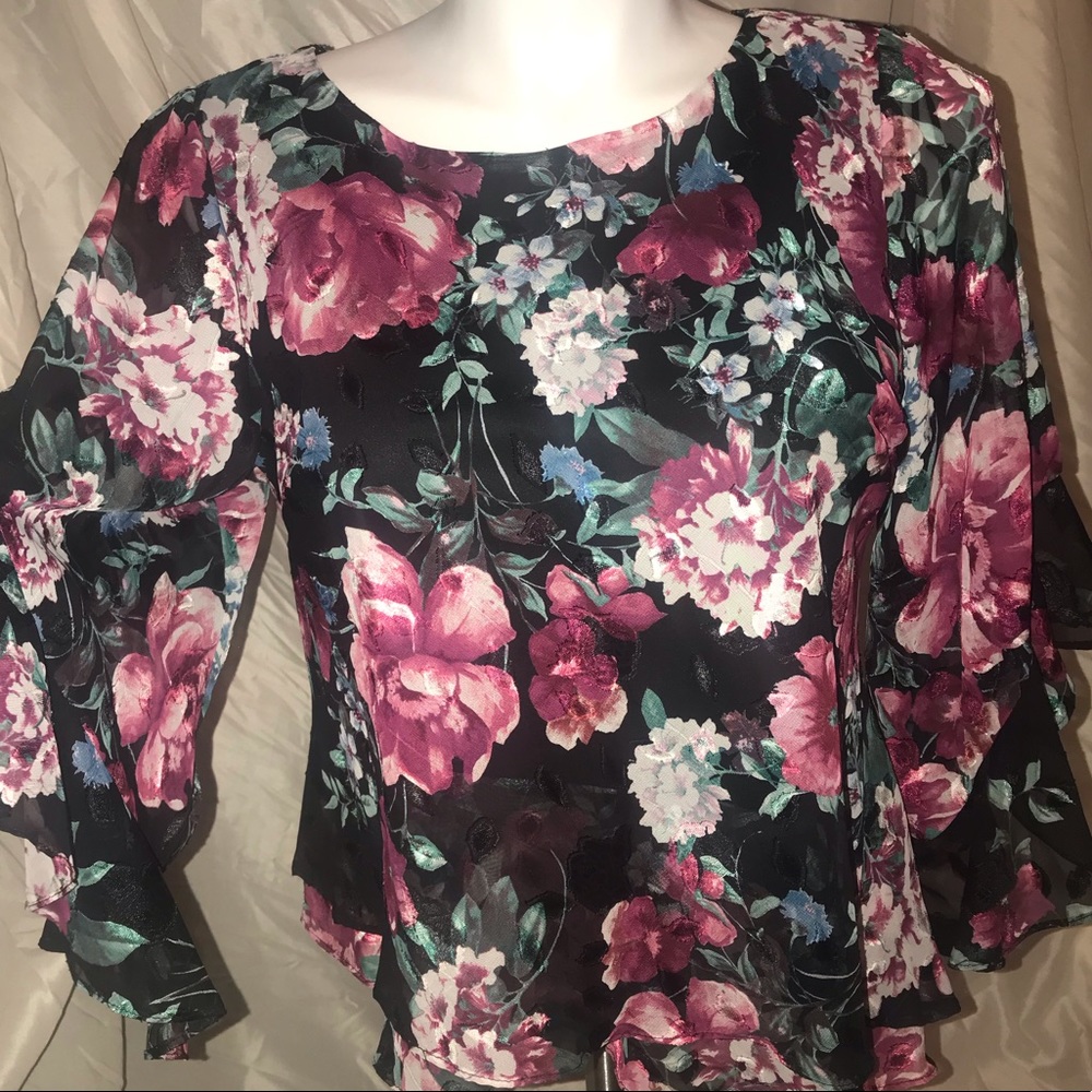 Jeanne Alexander blouse flowy sleeve